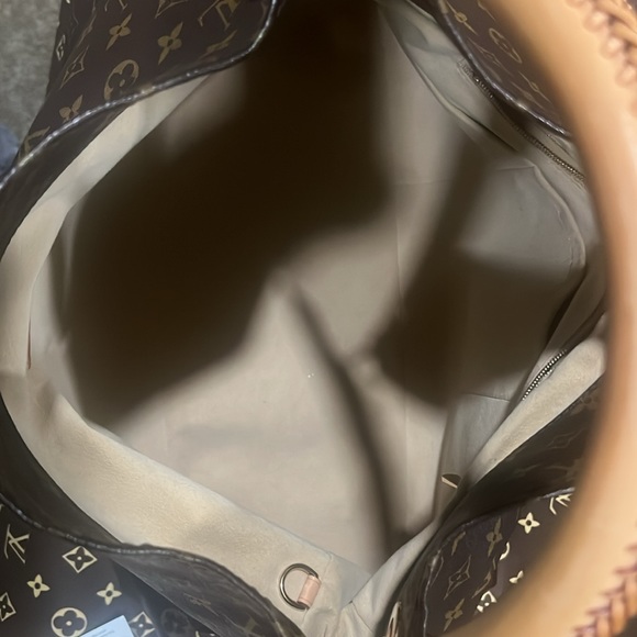 LOUIS VUITTON Monogram Artsy MM. - Picture 6 of 8